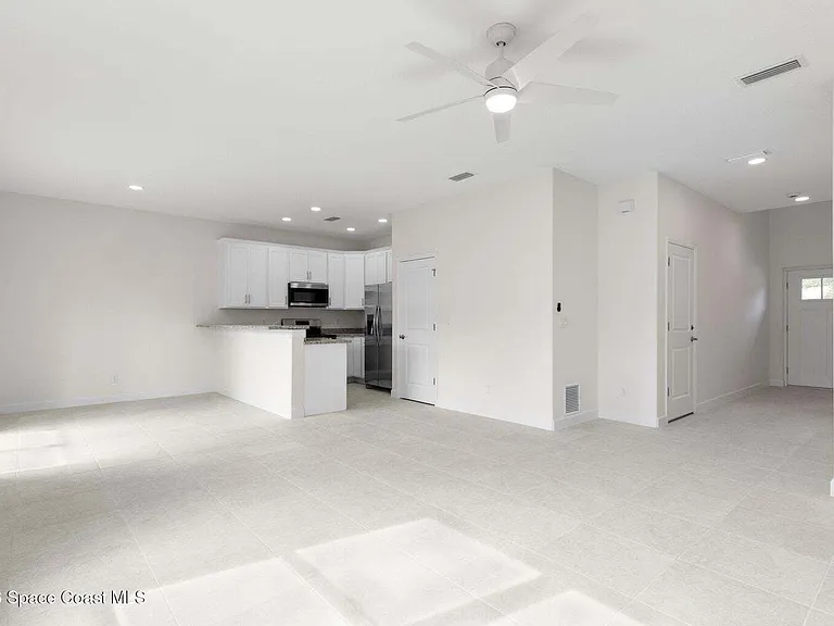 193 Dayton Blvd — Photo 3