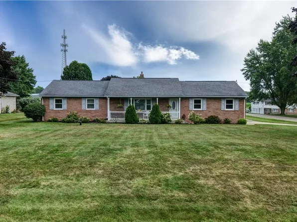 2653 Middletown St NW, Uniontown, OH 44685