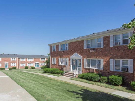 115 Old Short Hills Rd, West Orange, NJ 07052