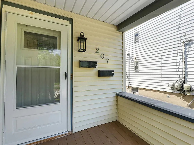 207 E Passaic Ave #1 — Photo 13