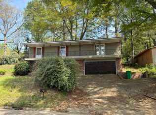 1804 7th St N, Columbus, MS 39701