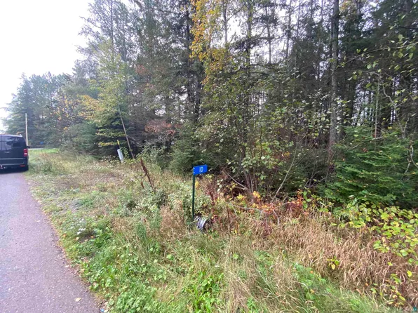 10 E Riverside Rd, Esko, MN 55733