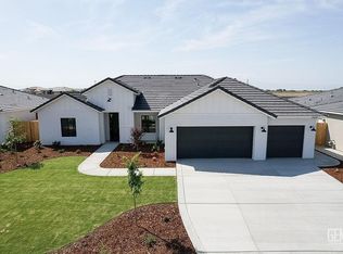 16621 Chloe Ct, Bakersfield, CA 93314