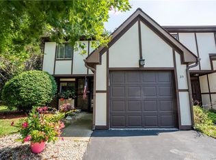 25 Topaz Run, Poughkeepsie, NY 12603