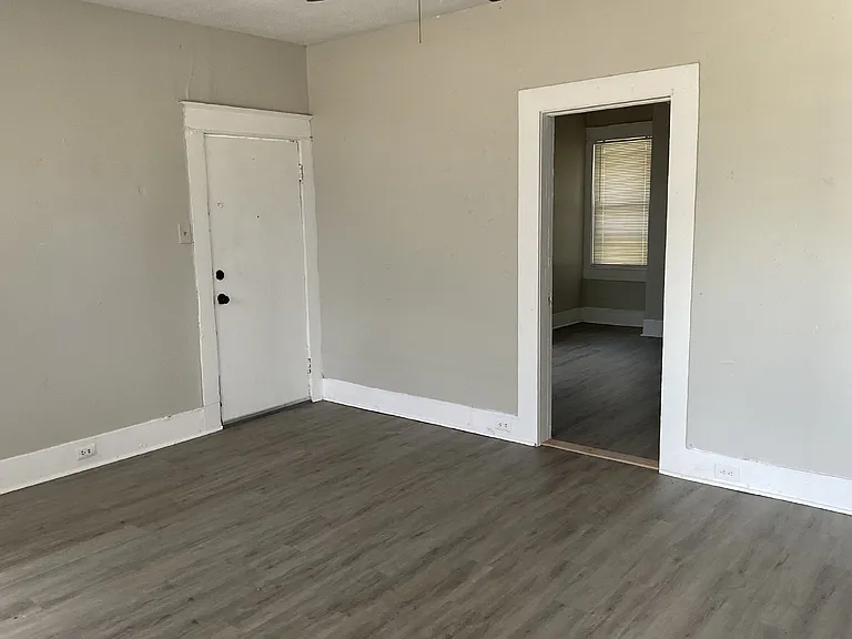 214 E Huff Ave #1 — Photo 4