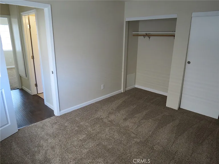 572 N Orange St — Photo 31