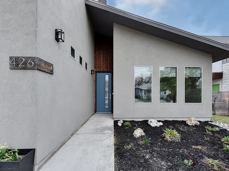 426 E Fest St — Photo 2