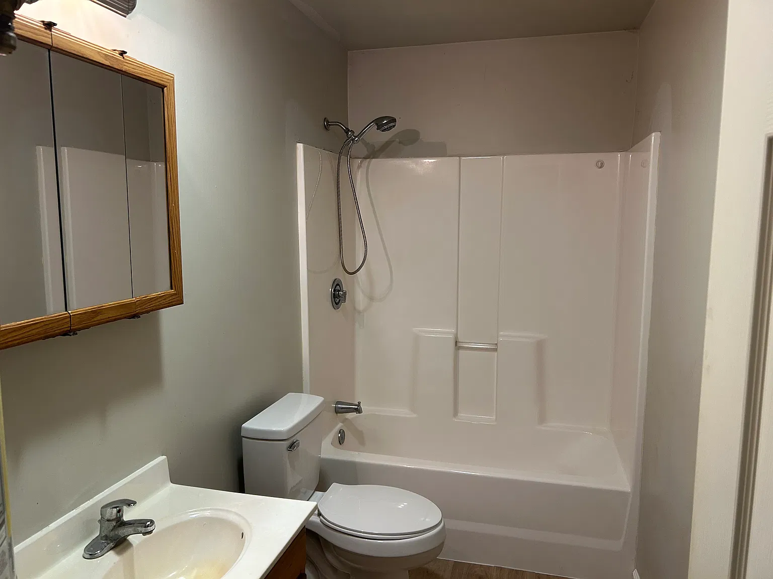 2 bed, $900 — Photo 4