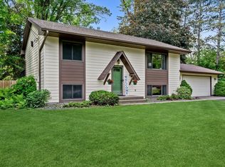 1690 County Road H2, Saint Paul, MN 55110