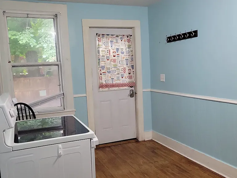 62 Fairfield St #1 — Photo 2