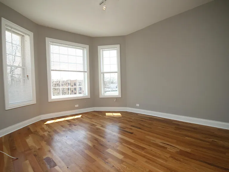 1414 W Montrose Ave #3W — Photo 6
