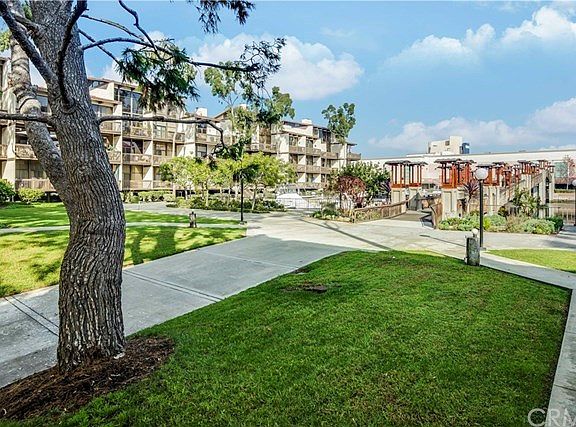 5th image of 5212 Marina Pacifica Dr N
