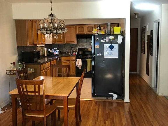 5th image of 3116 31st St