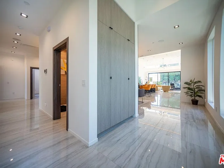 11658 Morrison St — Photo 38
