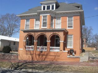 705 Main St, Highland, IL 62249