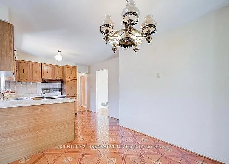 9 Capstan Ct — Photo 2