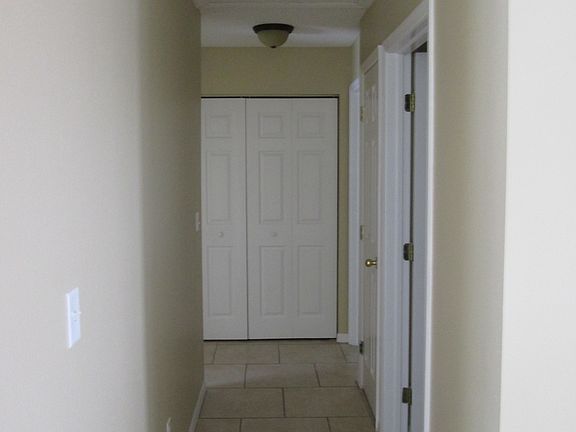 3rd image of 214 Lee St