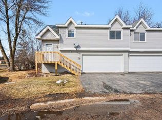 8714 Glasgow Ln, Saint Bonifacius, MN 55375
