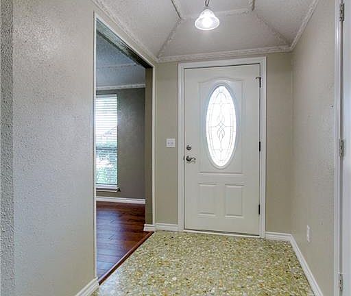 2nd image of 1003 Oxfordshire Dr