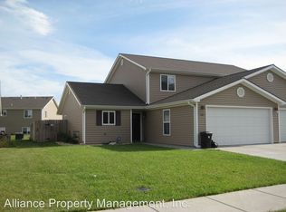 518 Highland Ridge Dr, Manhattan, KS 66503