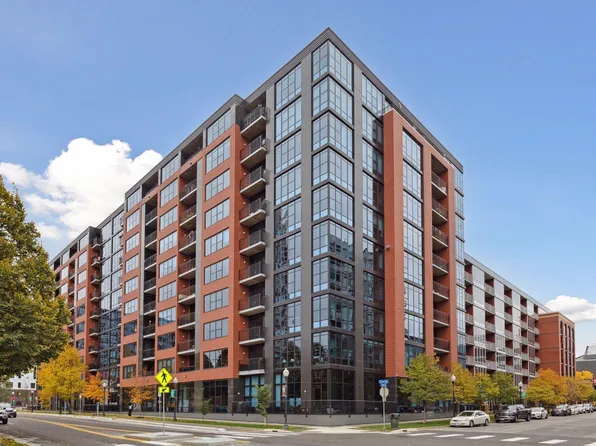 215 10th Ave S Unit 225, Minneapolis, MN 55415