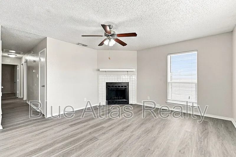 8133 Foxfire Ln — Photo 3
