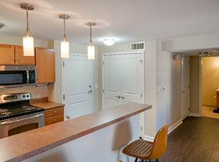 Seneca, Columbus, OH 43215