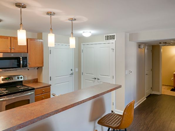 367 E Broad St APT 802