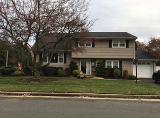 8 Lydecker Pl, Middlesex, NJ 08846
