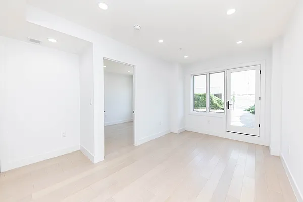 Rented by Oxford Property Group | media 2