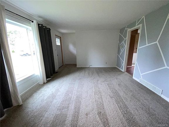 4th image of 5093 Stewart Pkwy