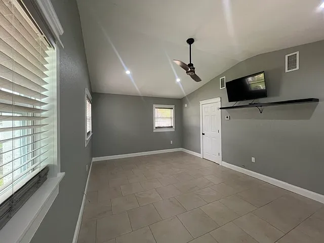 1501 W Perdiz St — Photo 12