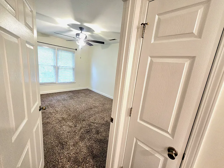 735 Courtland Ave — Photo 38