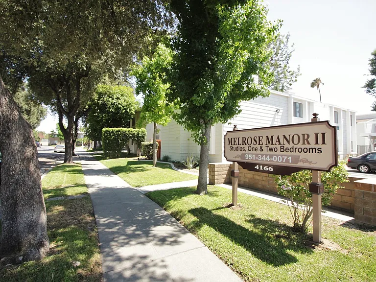 Melrose Manor Apartments - Riverside, CA — Photo 65