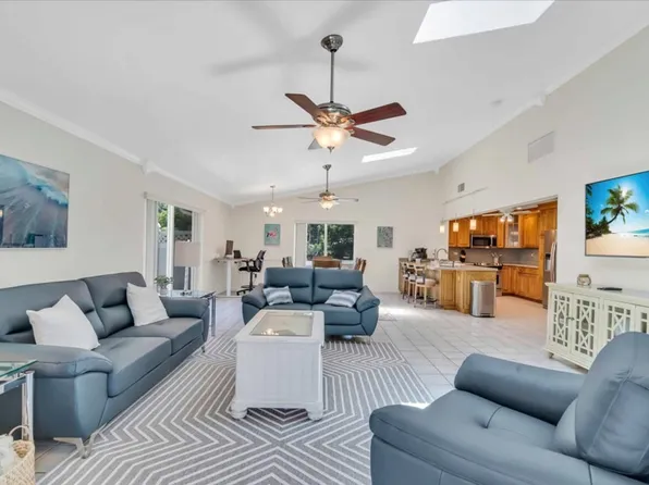 1440 Pearl St, Nokomis, FL