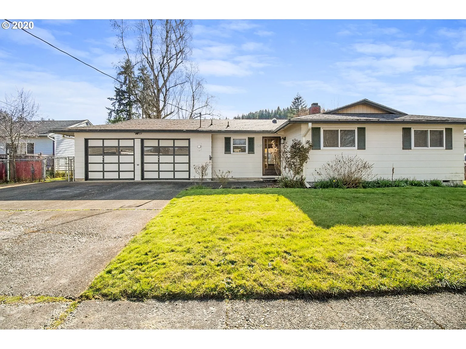1825 Elm St photo 1