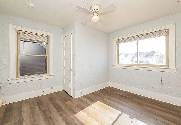 4009 E 3rd St #3 — Photo 9