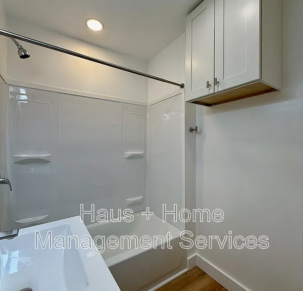 906 Penn Ave #C — Photo 11
