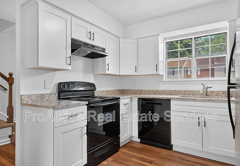 1031 Still Harbor Cir — Photo 5