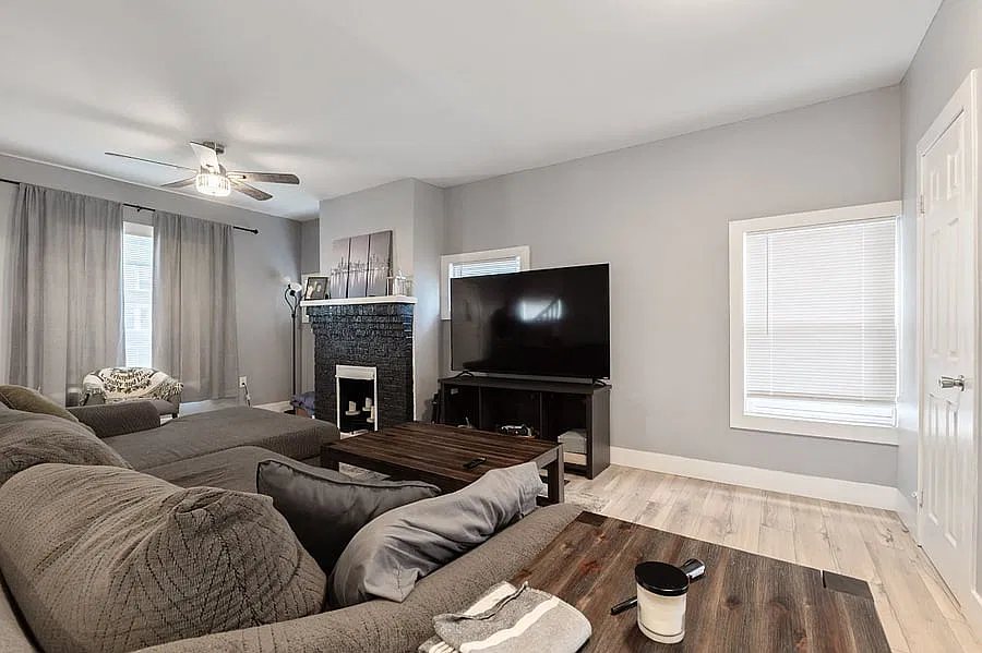 3 bed, 1225 sqft, $1,850 — Photo 3