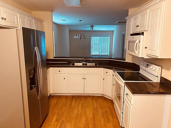 2nd image of 125 Violet Ct