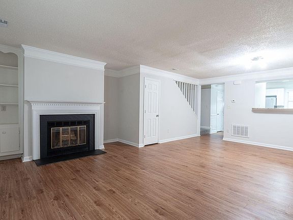 2nd image of 4418 Roller Ct