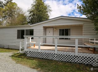 570 Crockett Lake Dr, Coupeville, WA