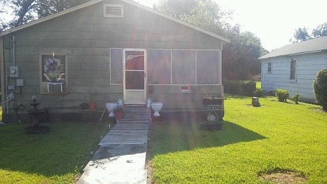 2nd image of 306 4th St