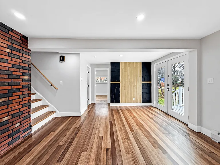 21 Burlington Rd — Photo 13