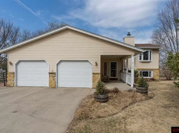 2112 Northridge Dr N, Mankato, MN 56003