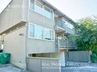 1400 N 46th St #3, Seattle, WA 98103