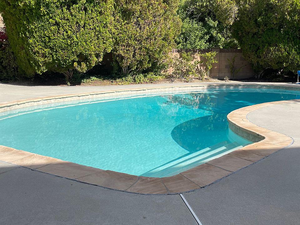 1st image of 24211 Burbank Blvd