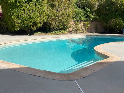 24211 Burbank Blvd, Woodland Hills, CA, 91367