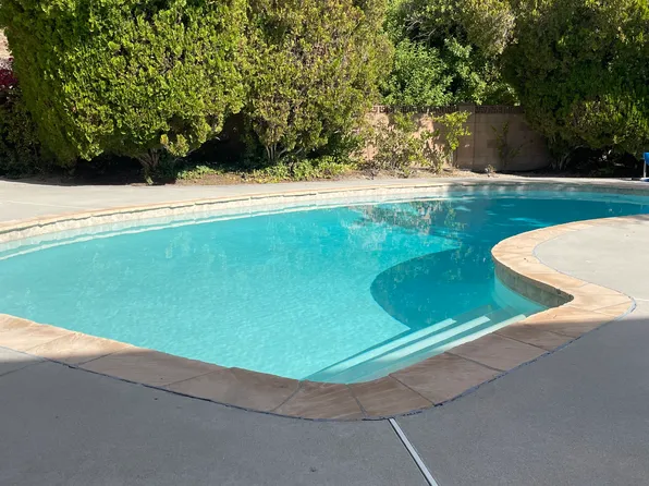 24211 Burbank Blvd, Woodland Hills, CA 91367